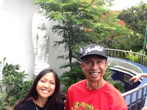 Me and dad! Can you see the snakes in the background??! Hint: look at statue O__O!